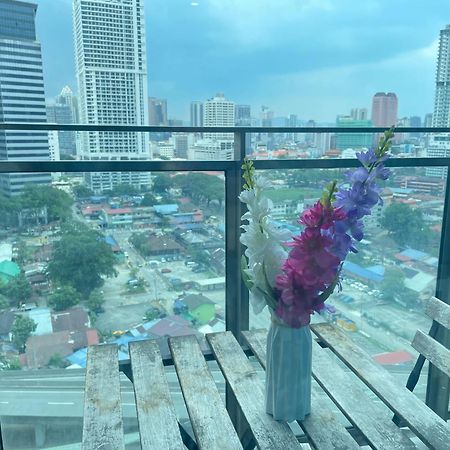 Mercu Summer Suite Klcc By Minshuku Куала-Лумпур Экстерьер фото