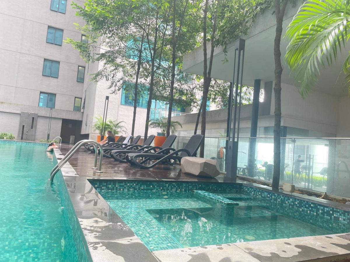 Mercu Summer Suite Klcc By Minshuku Куала-Лумпур Экстерьер фото
