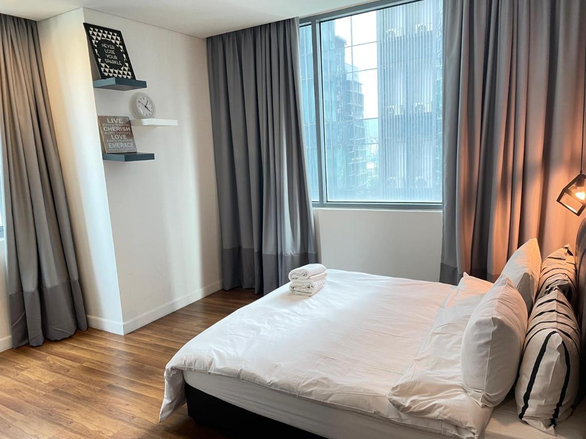 Mercu Summer Suite Klcc By Minshuku Куала-Лумпур Экстерьер фото