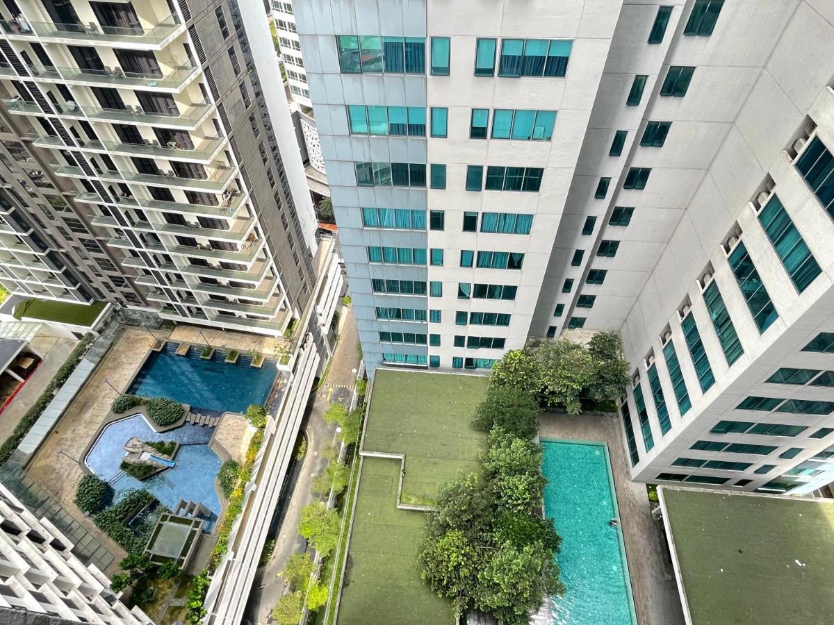 Mercu Summer Suite Klcc By Minshuku Куала-Лумпур Экстерьер фото